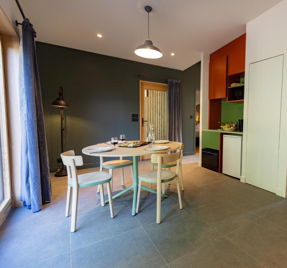 Hotel - Lodges De Lemptegy Saint-Ours  Ngoại thất bức ảnh